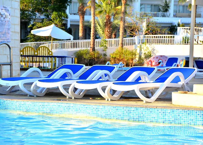 Monte Carlo & (adults Only)
